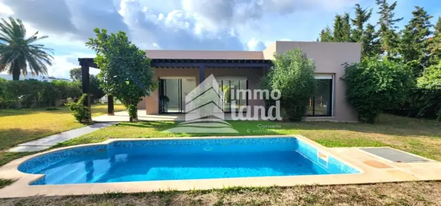 Villa plein pied en S+3 avec piscine à Gammarth
