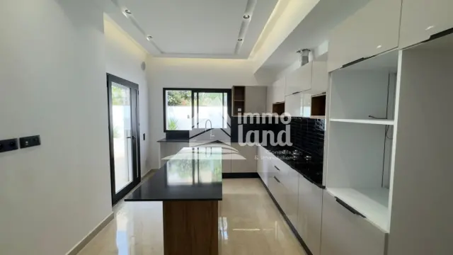Villa s+4 jumelee jamais habité a la soukra — photo 12
