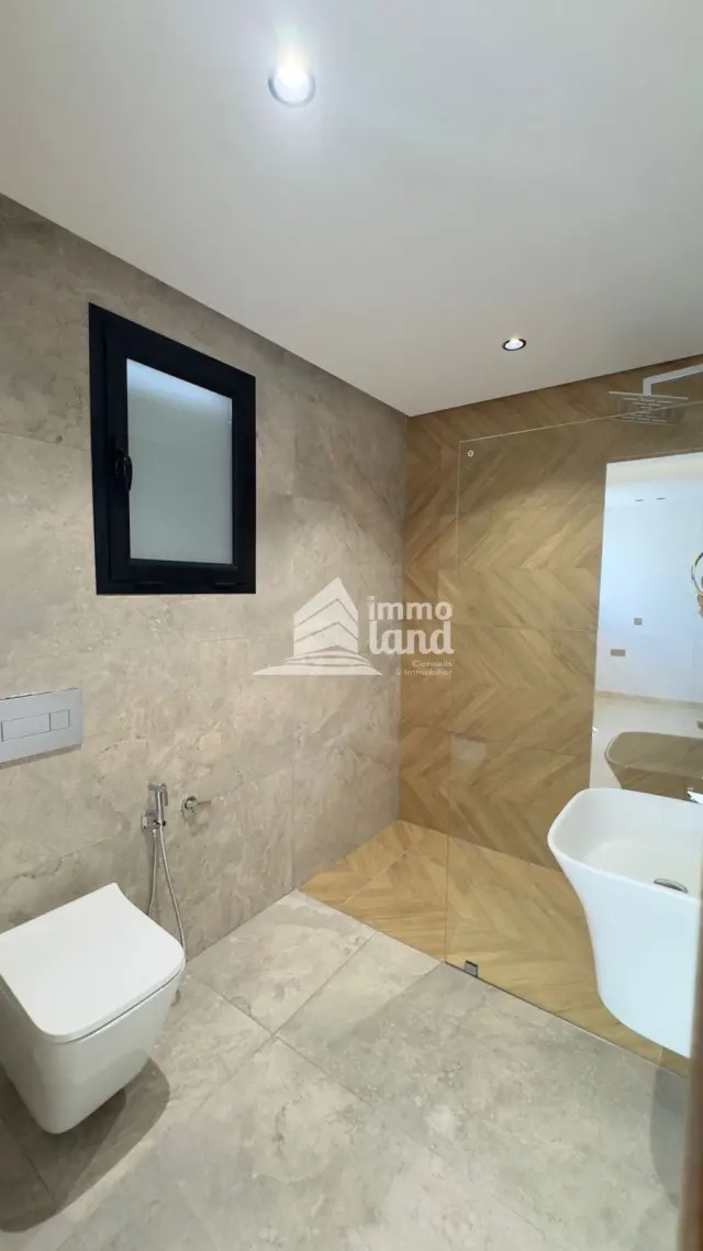 Villa s+4 jumelee jamais habité a la soukra — photo 23