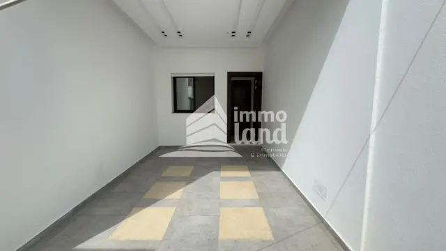 Villa s+4 jumelee jamais habité a la soukra — photo 24