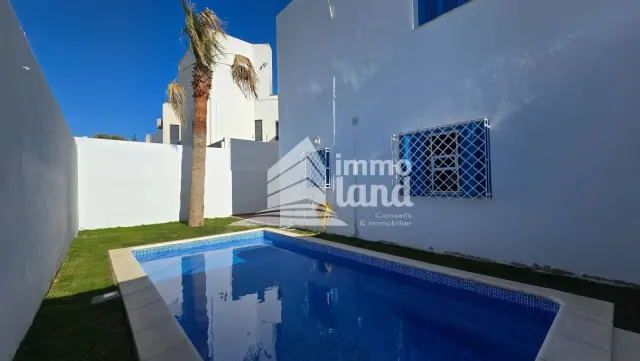 Duplex S+5 avec piscine à La Marsa