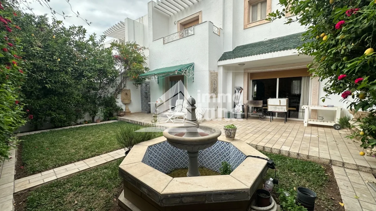 Duplex S+5 avec jardin à La Marsa — photo 1