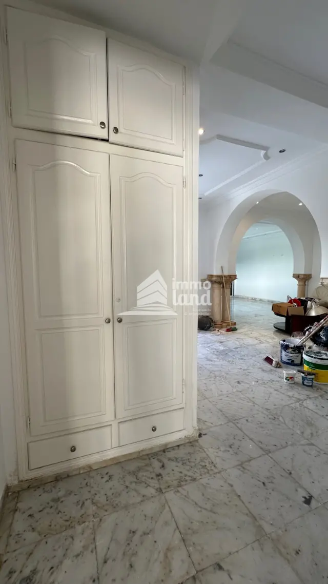 A louer une villa s+3 avec jardin a la marsa — photo 16