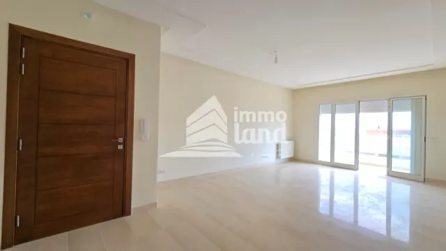 Appartement S+2 à La Soukra