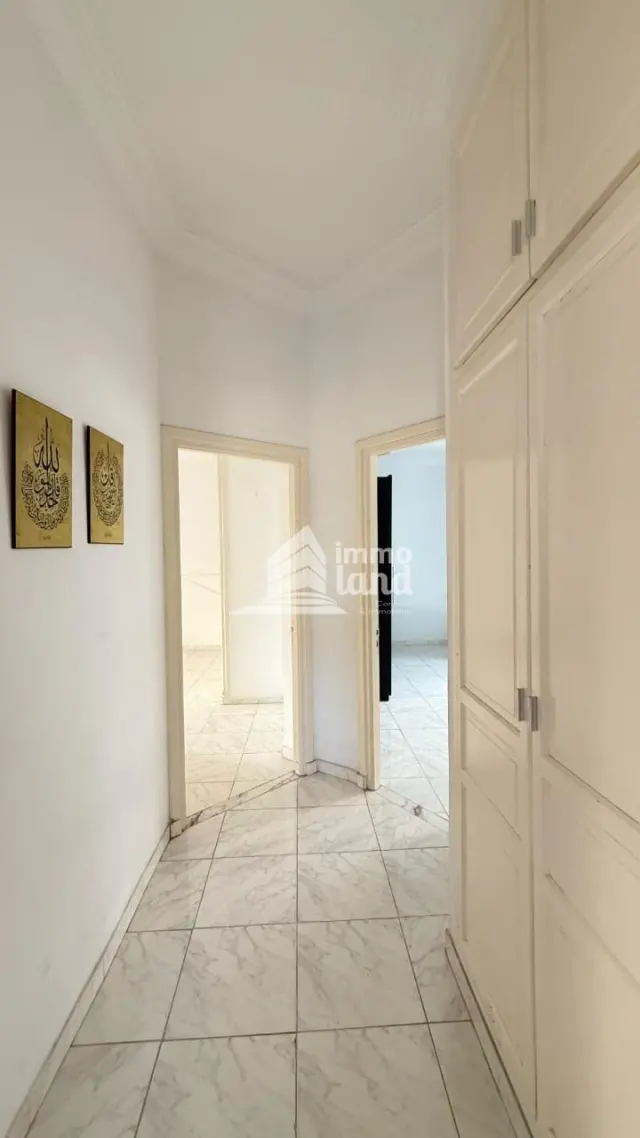A louer une villa s+3 avec jardin a la marsa — photo 8