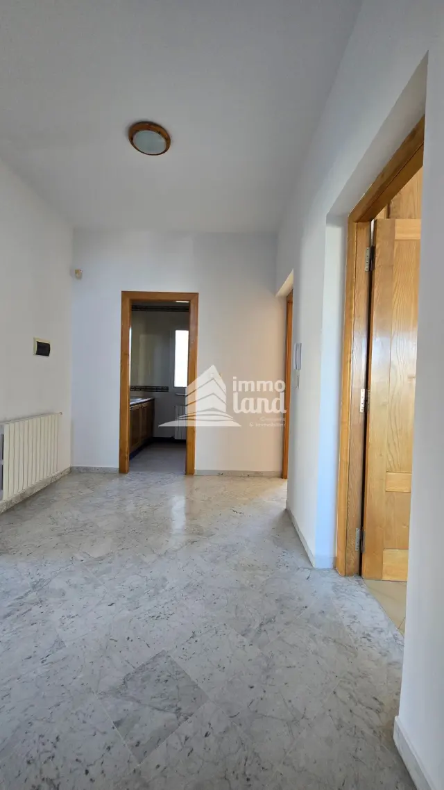 Villa S+4 avec piscine à La Marsa — photo 2