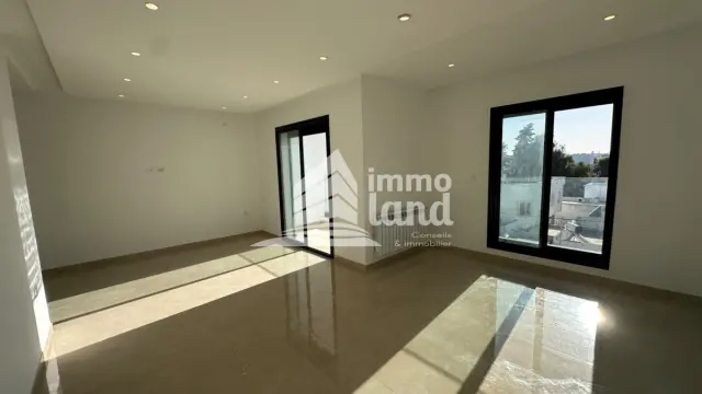 Appartement S+1 Jamais habité à usage habitation / bureautique à La Marsa