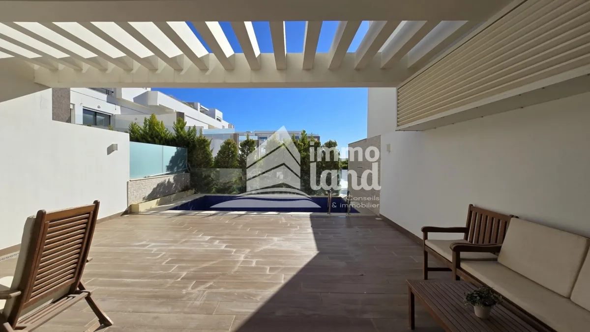 A louer une villa s+3 avec jardin a la marsa — photo 1