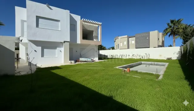 Villa S+5 Jamais Habité avec piscine à La Soukra — photo 29