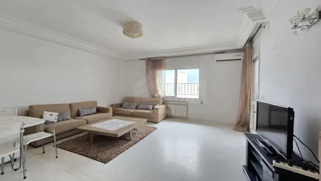 A louer une villa s+3 avec jardin a la marsa