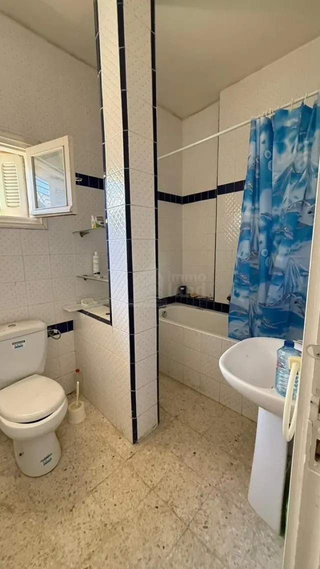villa  de 438m2 terrain à cite ennasr — photo 6