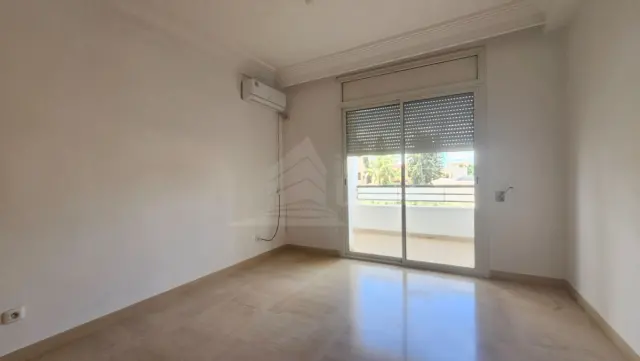 A louer une villa s+3 avec jardin a la marsa — photo 3