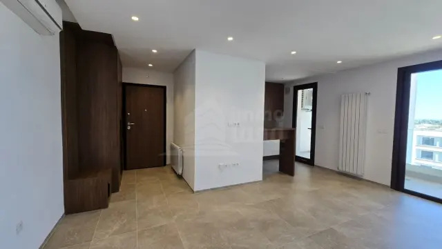 Appartement s+2 de 115m2 5eme etage a ain zaghouan nord — photo 3