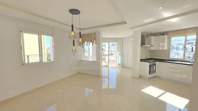 A louer une villa s+3 avec jardin a la marsa