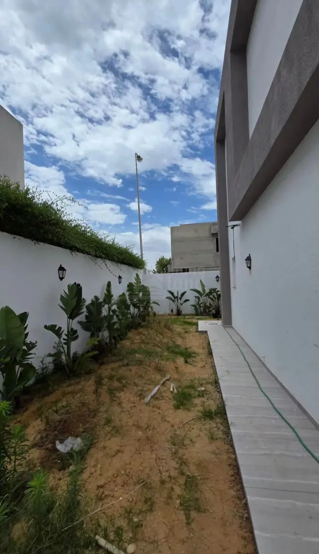 Villa s+7 avec piscine à la soukra — photo 21