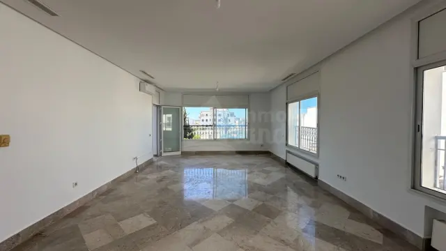 Appartement S+3 à Cité les Pins