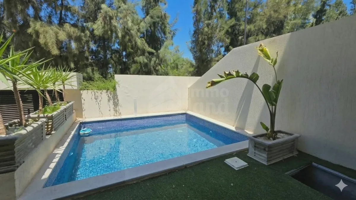 A louer une villa s+3 avec jardin a la marsa — photo 1