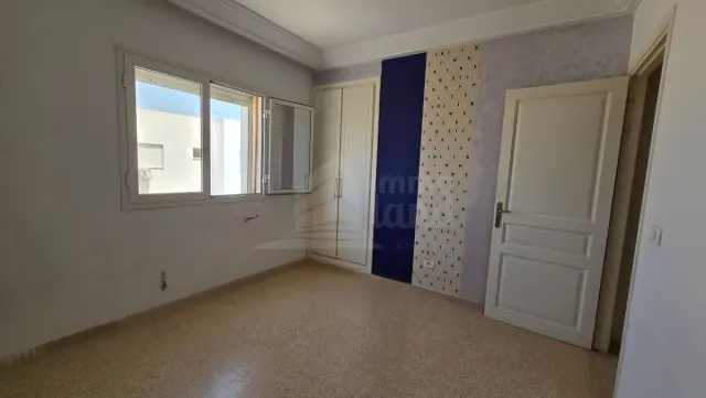 A louer une villa s+3 avec jardin a la marsa — photo 5