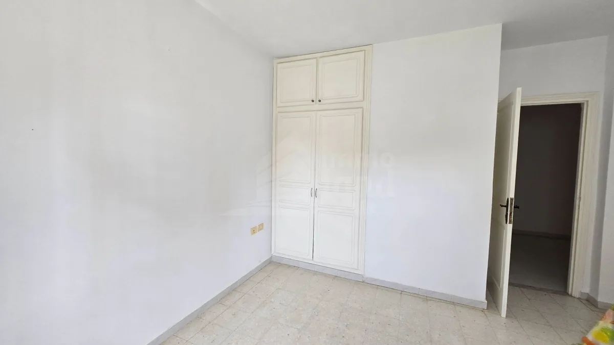 Etage de villa de 200m2 a la soukra bhar lazreg — photo 1