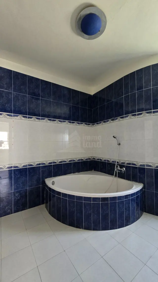 Etage de villa de 200m2 a la soukra bhar lazreg — photo 7