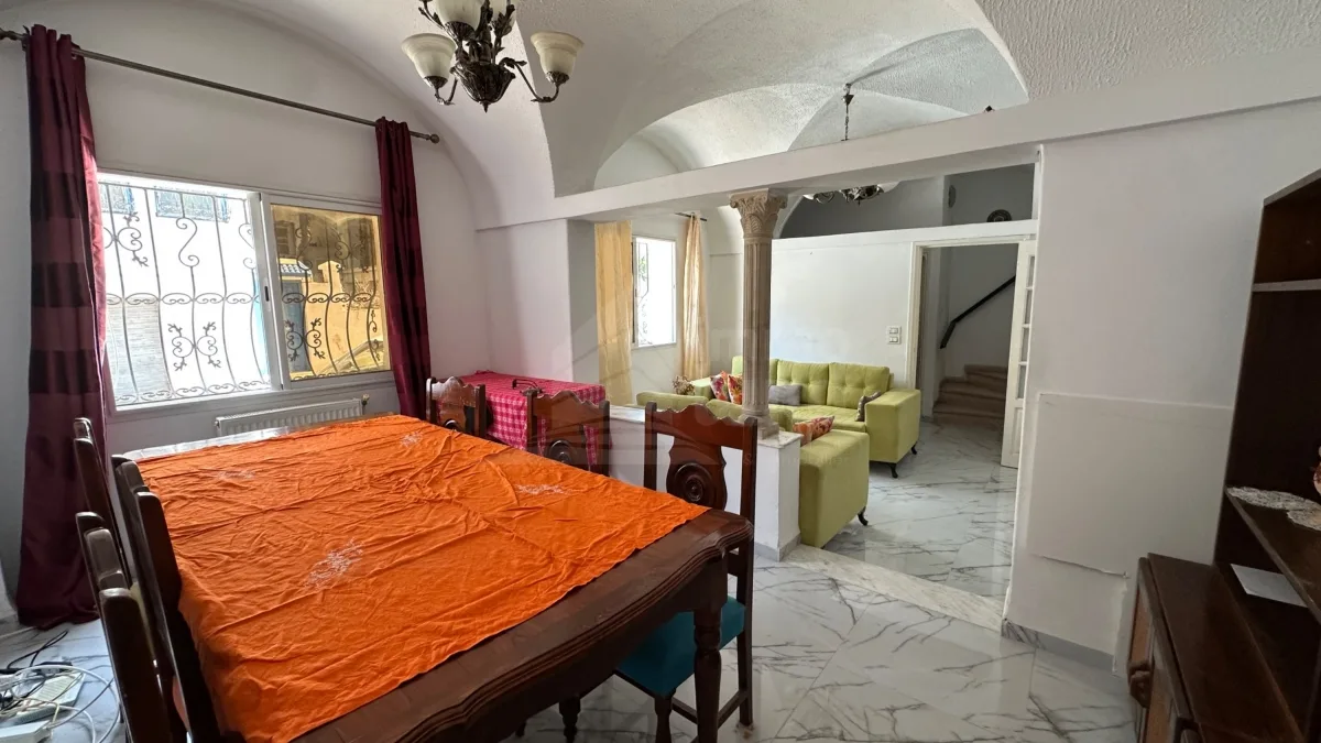 A louer un duplex s+3 meublé a la marsa plage — photo 1