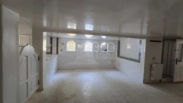 Triplex S+3  À louer à la Marsa — photo 8