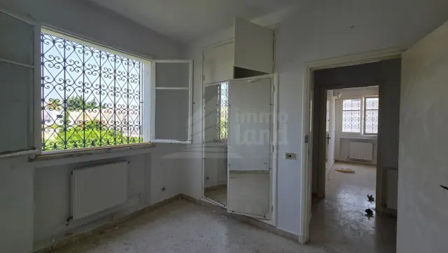 Triplex S+3  À louer à la Marsa — photo 9
