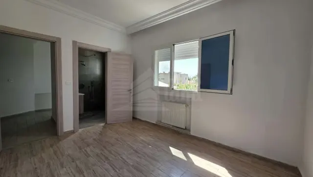Duplex s+3 avec jardin — photo 8