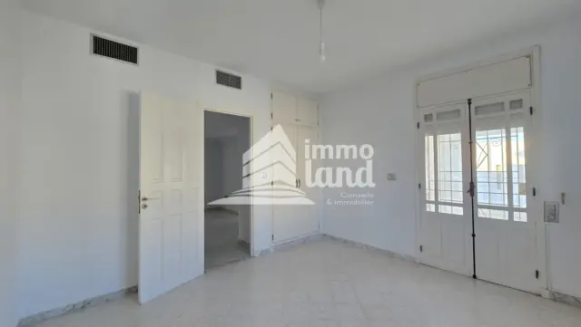 A louer une villa s+3 avec jardin a la marsa — photo 26
