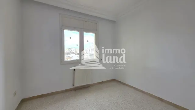 Appartement s+3 de 128m2 au 2eme etage cité les palmeraie